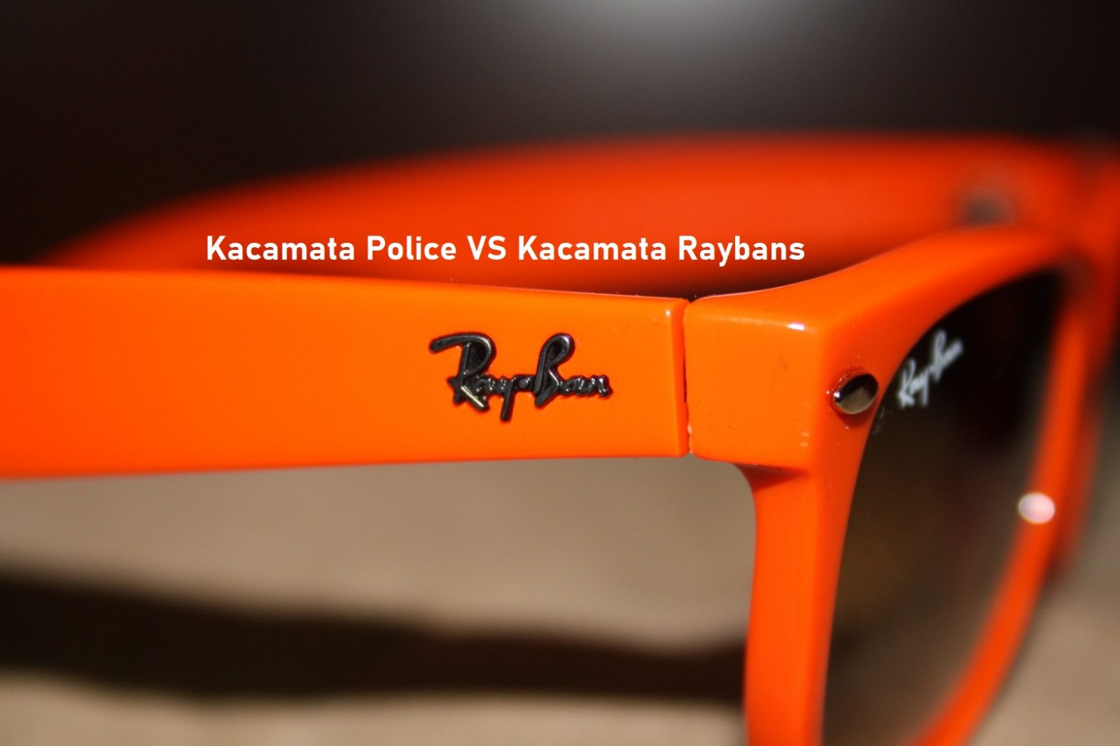 Kacamata Police VS Kacamata Raybans
